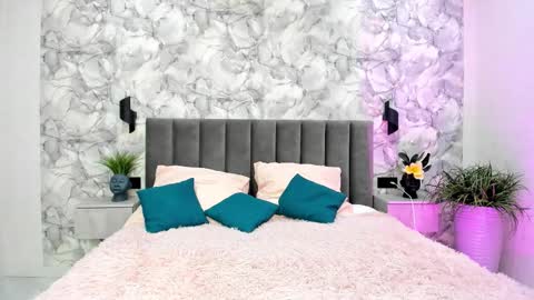 Lina online show from November 13, 8:28 am