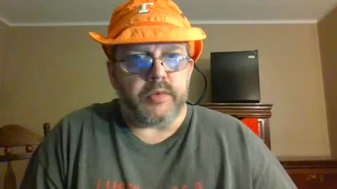 IDKIDCIDGAF online show from August 1, 1:07 am