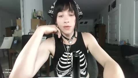 GoblinGirl online show from June 17, 5:12 am