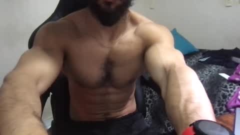 god hunkules online show from February 19, 6:10 pm