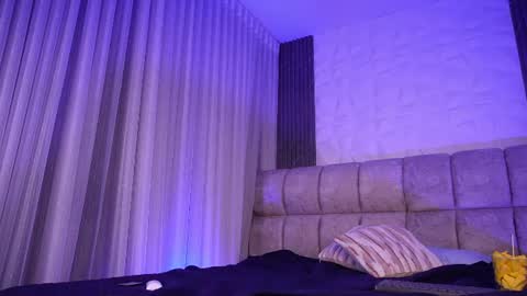 goddess_eli77 online show from July 25, 3:15 am