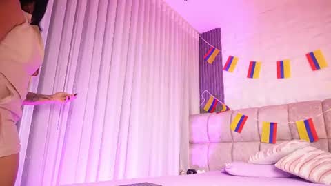 goddess_eli77 online show from June 28, 3:02 am