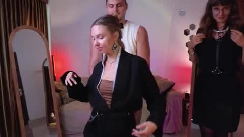 Snapshot of goddess_marylin chatting on September 28, 3:59 am 330 UTC2 girls online show from September 28, 3:59 am
