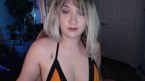 Goddess Emmy online show from May 5, 5:14 am