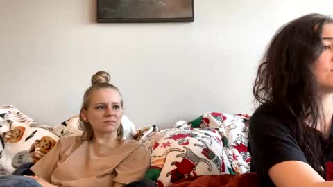 feyaa22 online show from February 9, 3:45 pm