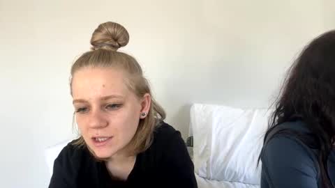 feyaa22 online show from February 15, 4:45 pm