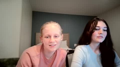 feyaa22 online show from September 10, 4:57 am