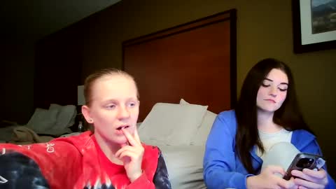 feyaa22 online show from October 5, 4:21 am