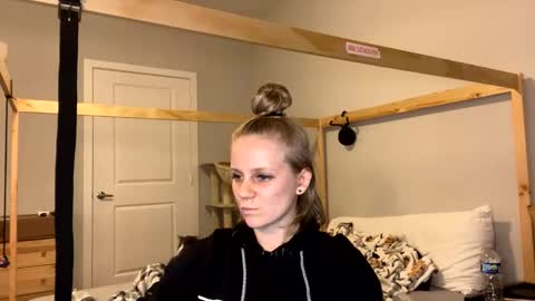 feyaa22 online show from February 2, 1:45 am