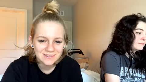 feyaa22 online show from January 27, 4:43 pm