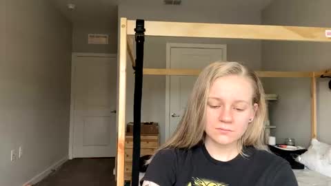 feyaa22 online show from February 22, 4:40 pm