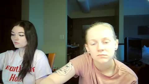 feyaa22 online show from September 19, 4:54 pm