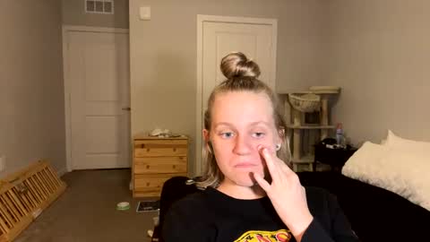 feyaa22 online show from March 10, 1:34 am