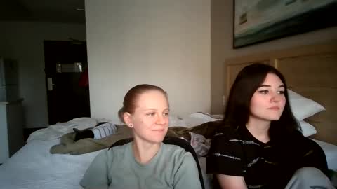 feyaa22 online show from September 12, 4:42 pm