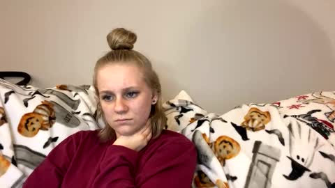 feyaa22 online show from February 12, 1:19 am