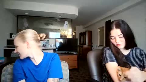 feyaa22 online show from September 26, 4:48 pm