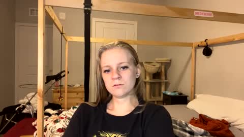 feyaa22 online show from January 25, 2:26 am