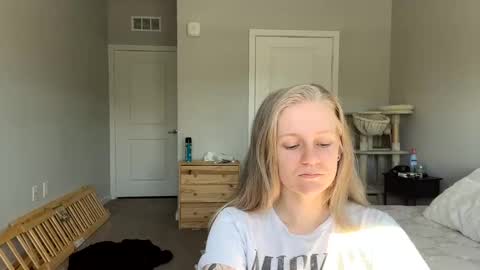 feyaa22 online show from March 11, 2:51 pm