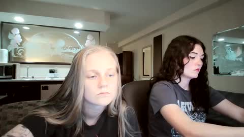 feyaa22 online show from September 23, 4:06 am