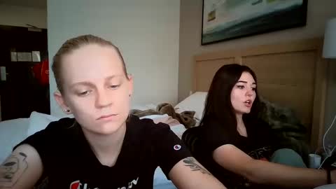 feyaa22 online show from September 15, 7:37 pm