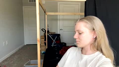 feyaa22 online show from February 28, 3:48 pm