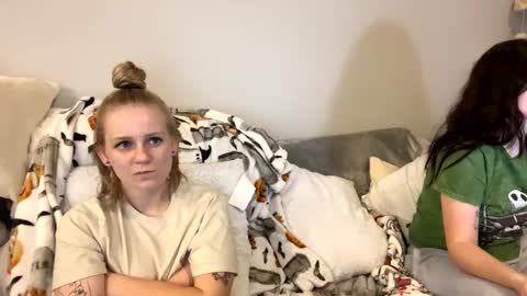 feyaa22 online show from February 13, 1:08 am