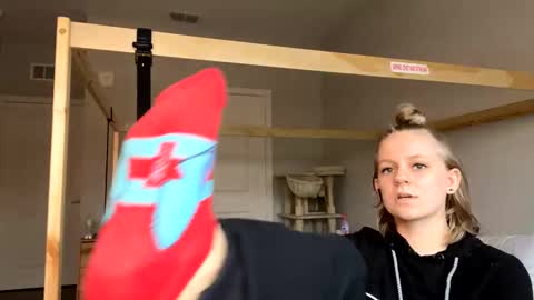 feyaa22 online show from February 1, 1:41 pm