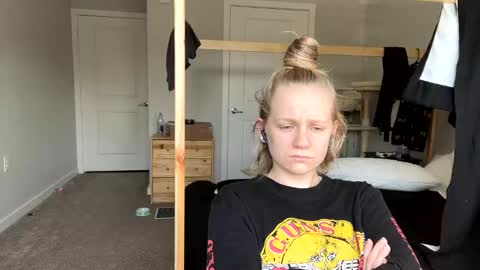 feyaa22 online show from March 9, 3:16 pm