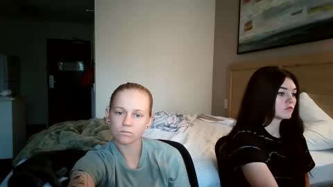 feyaa22 online show from September 11, 4:41 pm