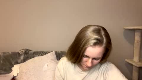 feyaa22 online show from February 28, 1:05 am