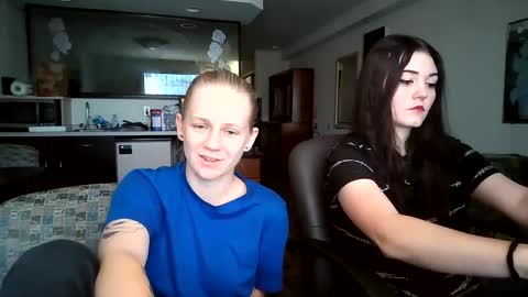 feyaa22 online show from September 27, 5:00 pm