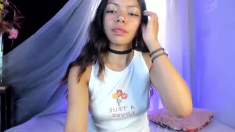 Snapshot of goddessjulieta chatting on February 25, 10:09 pm Julieta online show from February 25, 10:09 pm