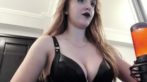 Snapshot of goddesskasyia chatting on September 14, 4:19 pm GoddessKasyia online show from September 14, 4:19 pm