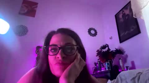 goddessrae19 online show from December 22, 5:20 pm