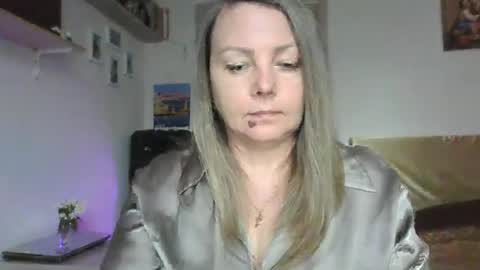 gold_585 online show from June 17, 7:13 am