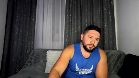 gold_alpha_boy online show from September 21, 7:07 pm