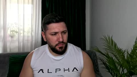 gold_alpha_boy online show from April 29, 10:31 am