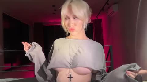 Aline meow   online show from April 30, 4:34 pm