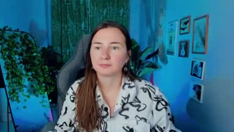 Gloria online show from August 2, 8:27 am