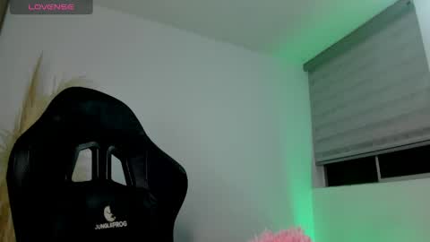 Cami online show from May 26, 1:34 am