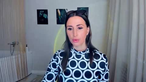 Olivia online show from March 16, 5:44 am