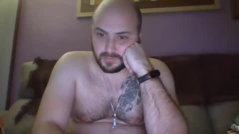 goldenspainboy online show from December 7, 6:32 pm