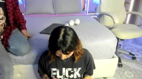 goldentemptation_ online show from June 17, 7:41 pm