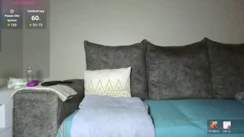 goldiecandy online show from August 3, 9:00 am