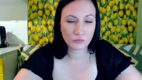 goldmoonn online show from December 5, 12:50 pm