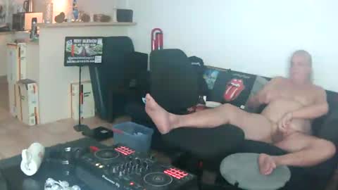 goldyguy011 online show from July 21, 6:59 am