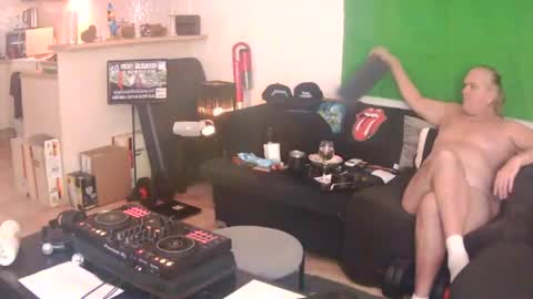 goldyguy011 online show from July 30, 12:55 am