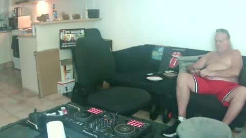 goldyguy011 online show from June 16, 7:23 am
