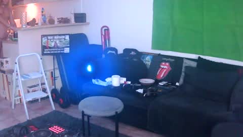 goldyguy011 online show from July 26, 8:01 am