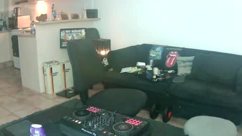 goldyguy011 online show from June 17, 11:15 am